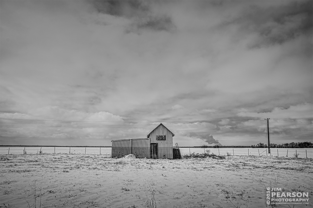 January 20, 2016 - Usually when I'm out photographing trains I stumble upon other things that catch my eye such as this old barn at Rahm, Indiana. - Tech Info: 1/1250 | f/6.3 | ISO 100 | Lens: Sigma 24-70 @ 31mm with a Nikon D800 shot and processed in RAW.