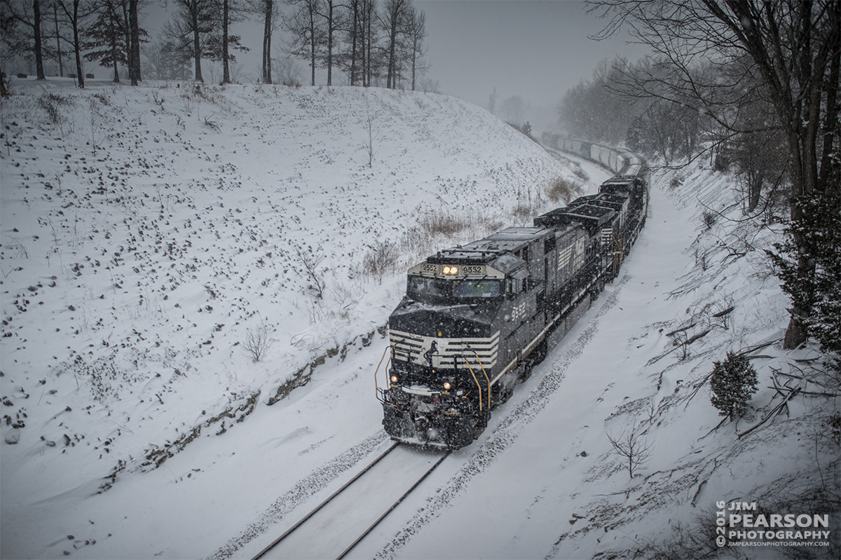 January 22, 2016 - CSX Q647 approaches the north end of Romney siding at Nortonville, Ky as it heads south on the Henderson Subdivision through the snow. - Tech Info: 1/1250 | f/2.8 | ISO 250 | Lens: Sigma 24-70 @ 24mm with a Nikon D800 shot and processed in RAW.