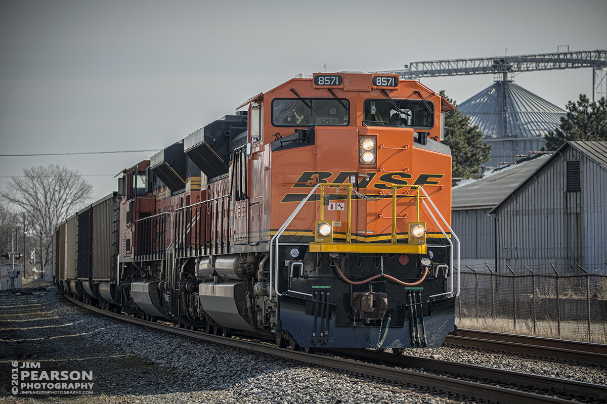 February 7, 2016 - A empty CSX coal train, with BNSF 8571 leading, heads west out of Fostoria, Ohio on the Willard Subdivision. - Tech Info: 1/1000 | f/5 | ISO 220 | Lens:Nikon 70-300 @ 165mm on a Nikon D800 shot and processed in RAW.