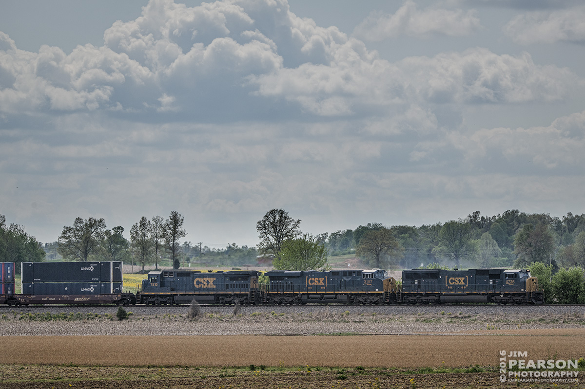 April 22, 2016 - CSX Q124 heads north out of Slaughters, KY on the Henderson Subdivision with a loaded intermodal train. - Tech Info: 1/2500 | f/7 | ISO 800 | Lens: Sigma 150-600 @ 240mm on a Nikon D800 shot and processed in RAW.