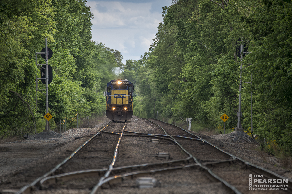 May 3, 2016 - A set of CSX light engines heads north at Hybrid Crossover as it approaches Howell Yard at Evansville, Indiana. - Tech Info: 1/800 | f/5.6 | ISO 560 | Lens: Sigma 150-600 @ 560mm on a Nikon D800 shot and processed in RAW.