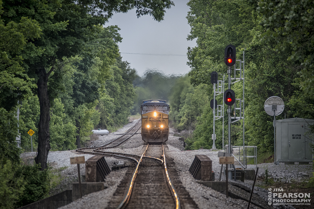 May 16, 2016 - CSX Q592-16 (Nashville, TN to Chicago, IL) approaches the north end of Latham Siding at Hopkinsville, Ky as it heads north on the Henderson Subdivision. - Tech Info: 1/400 | f/6 | ISO 200 | Lens: Sigma 150-600 @ 420mm on a Nikon D800 shot and processed in RAW.