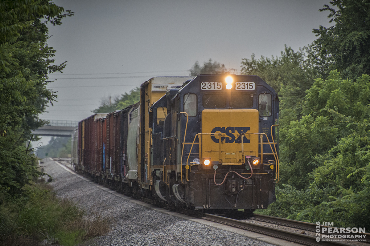 July 20, 2016  CSX local J759-20, approaches Memphis Junction at Bowling Green, Ky as it heads north on the Mainline Subdivision with its short train. - Tech Info: 1/1250 | f/5.6 | ISO 2200 | Lens: Nikon 70-300 @ 300mm with a Nikon D800 shot and processed in RAW.