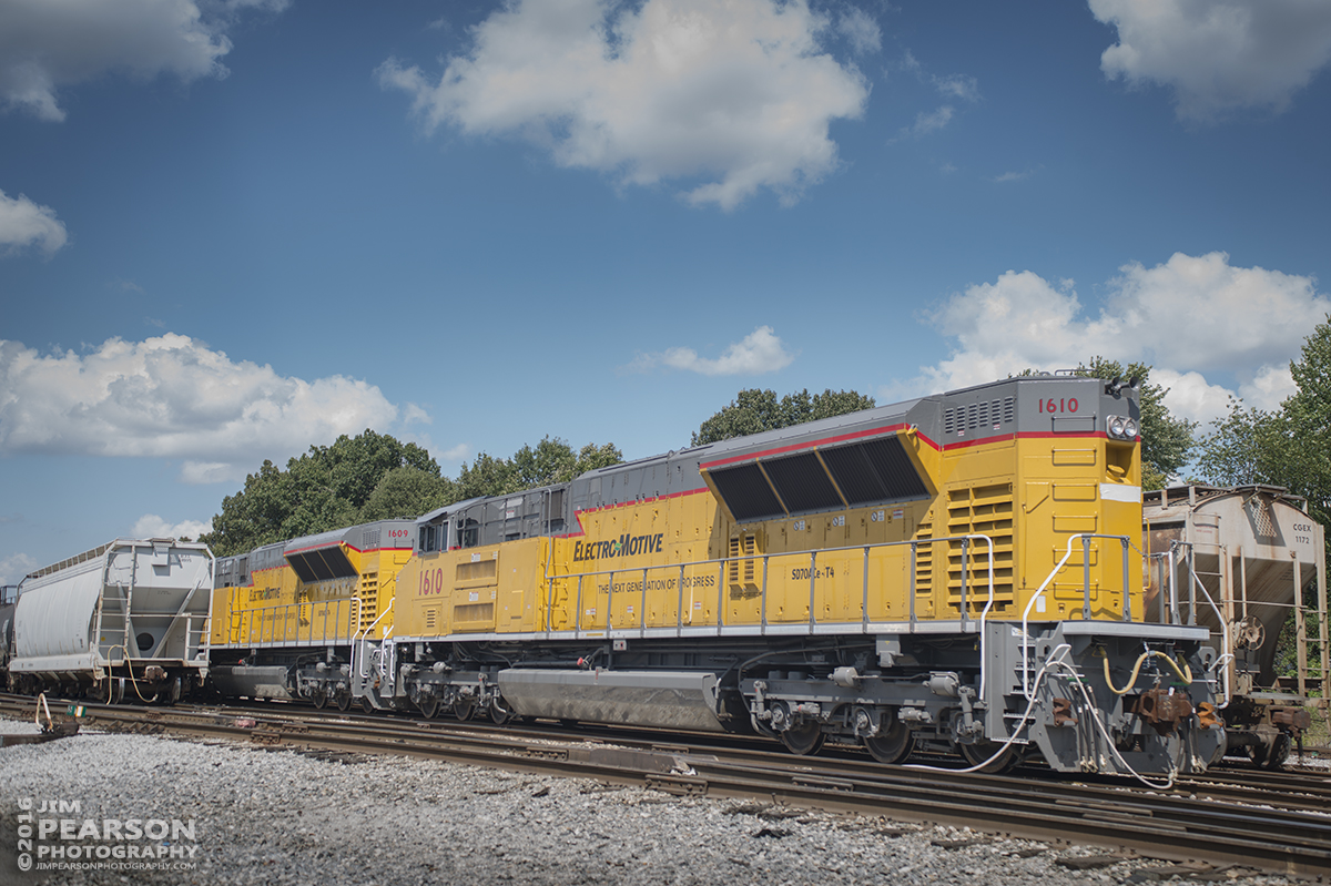 September 7, 2016 - ElectroMotive (EMD) SD70ACe - Tier4 locomotives 1609 and 1610 sit in CSX's Atkinson Yard at Madisonville, Ky after delivery by Paducah and Louisville Railway from the Mayfield shops overnight. The engines were scheduled to move south to Nashville where they're expected to continue their test runs between Nashville and Cincinnati.