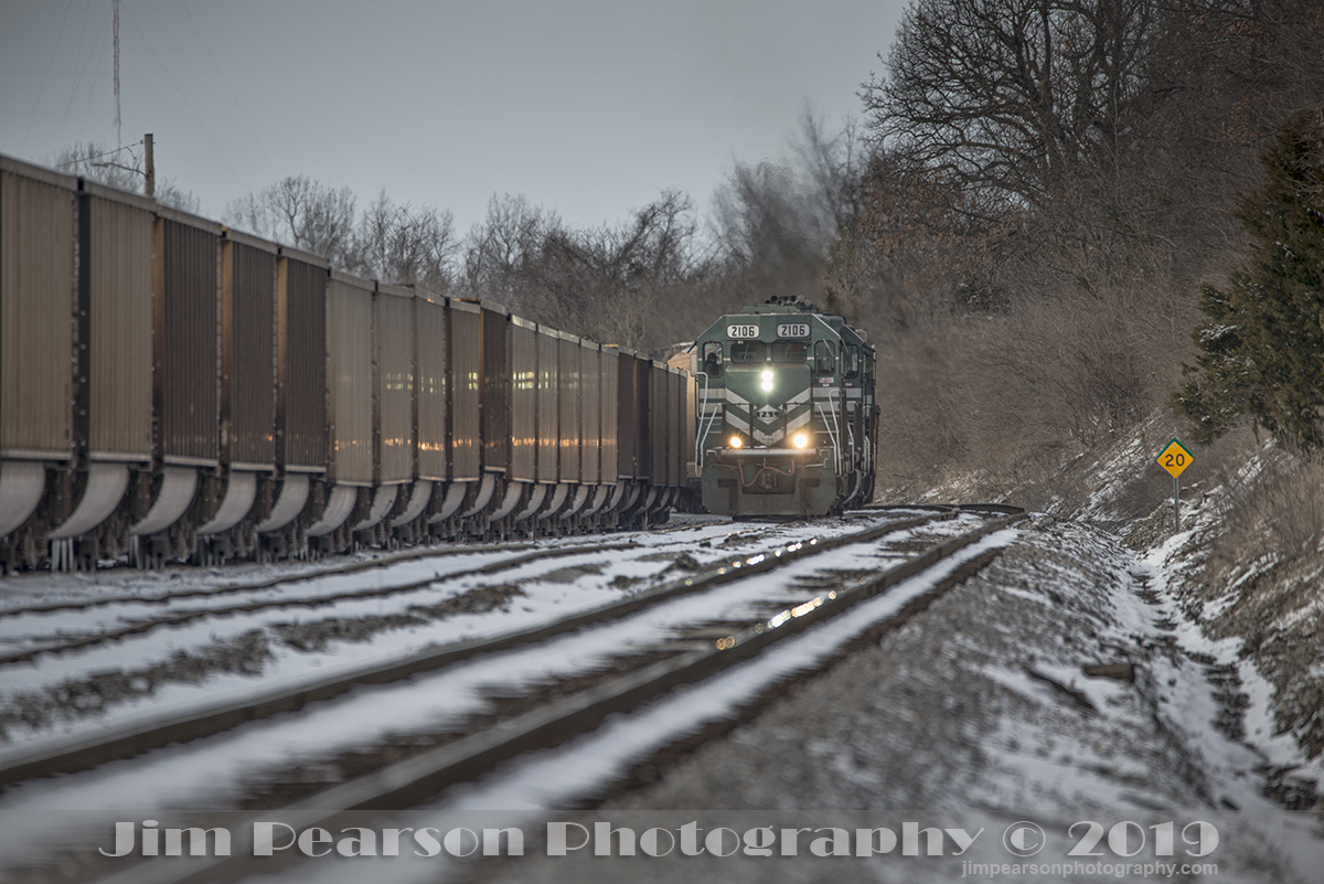 January 21, 2019 - Paducah and Louisville Railway's 2601 heads up a local as it backs through the south end of CSX's Atkinson Yard as it does local interchange work with CSX on the Henderson Subdivision. - #jimstrainphotos #kentuckyrailroads #trains #nikond800 #railroad #railroads #train #railways #railway #csx #csxrailroad #pal #palrailway