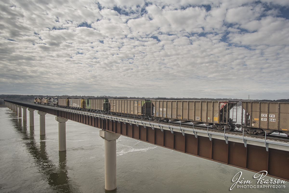 February 2, 2019 - Union Pacific 4091 heads up Paducah and Louisville Railway WYX1 (Z4091) as it heads away southbound over the Tennessee River at Kentucky Dam in Gilbertsville, Ky with a loaded train of coke bound for Calvert City Terminal. - #jimstrainphotos #kentuckyrailroads #trains #nikond800 #railroad #railroads #train #railways #railway #pal #palrailway #paducahandlouisvillerailway