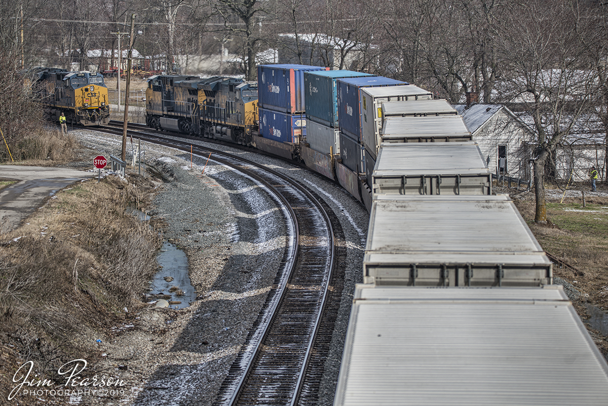 February 16, 2019 - The crew from loaded coal train CSX N307 does a roll by inspection on Q029 as it makes its way pass them at Nortonville, Ky as they head north on the Henderson Subdivision with their tote train. - #jimstrainphotos #kentuckyrailroads #trains #nikond800 #railroad #railroads #train #railways #railway #csx #csxrailroad
