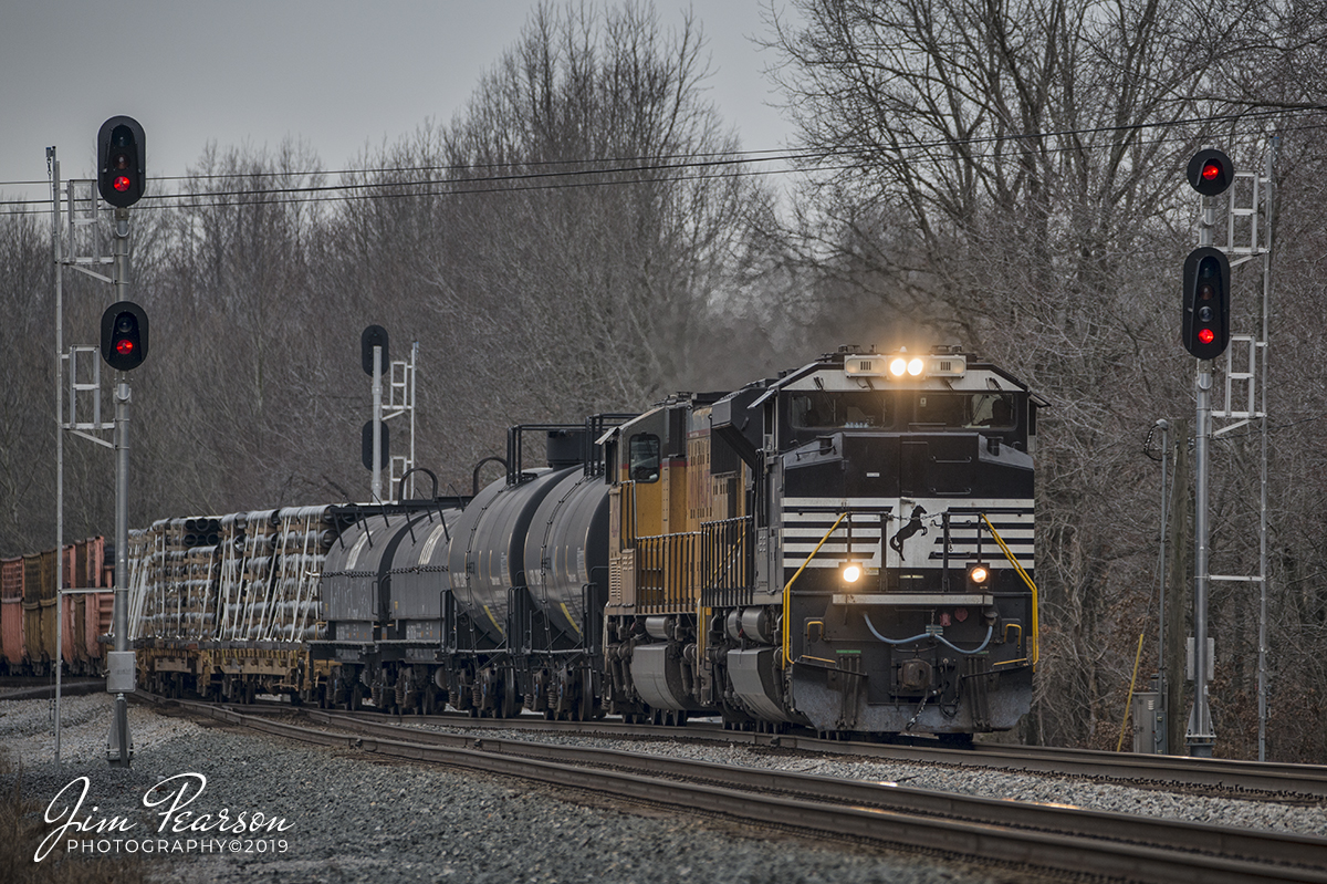 February 22, 2019 - CSX Q500, led by Norfolk Southern's 1111 (nicknamed as the bar-code unit), passes through the Romney with Union Pacific 4254 trailing, as it heads north on the Henderson Subdivision and Nortonville, Ky. - #jimstrainphotos #kentuckyrailroads #trains #nikond800 #railroad #railroads #train #railways #railway #csx #csxrailroad #nsrailway #norfolksouthern #unionpacific