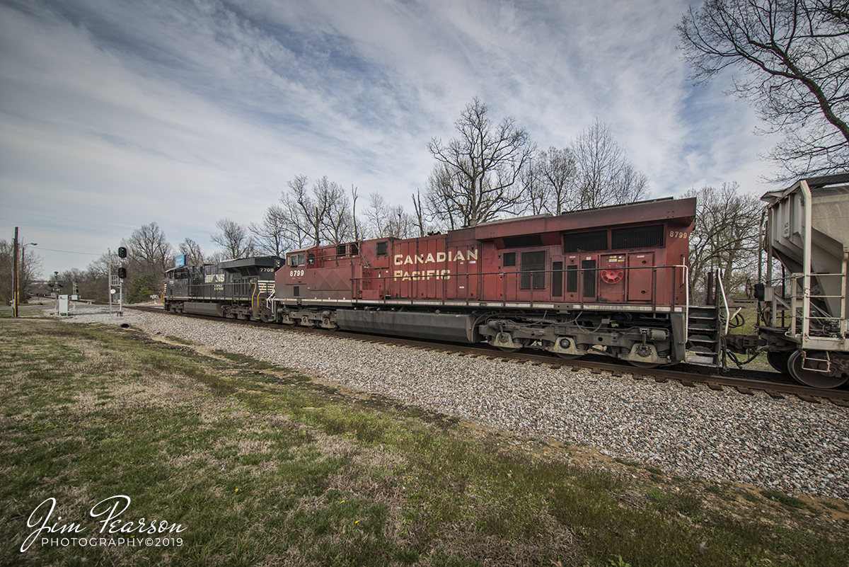 April 3, 2019 - CSX Q500-03, (Nashville, TN - Chicago, IL) with NS 7709 and CP 8799 leading, head past the signals at the south side of the Trident crossover on the Henderson Subdivision as they make their way north on the Henderson Subdivision. - #jimstrainphotos #kentuckyrailroads #trains #nikond800 #railroad #railroads #train #railways #railway #csx #csxrailroad