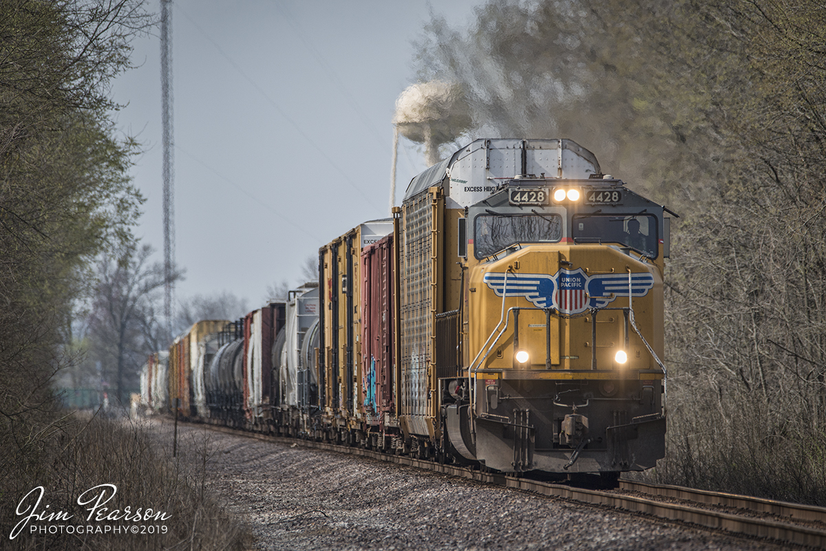 WEB-04.06.19 UP NB Mixed Freight 1 at Gorham, IL