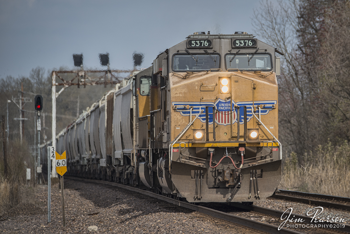 WEB-04.06.19 UP SB grain at Jonesboro, IL