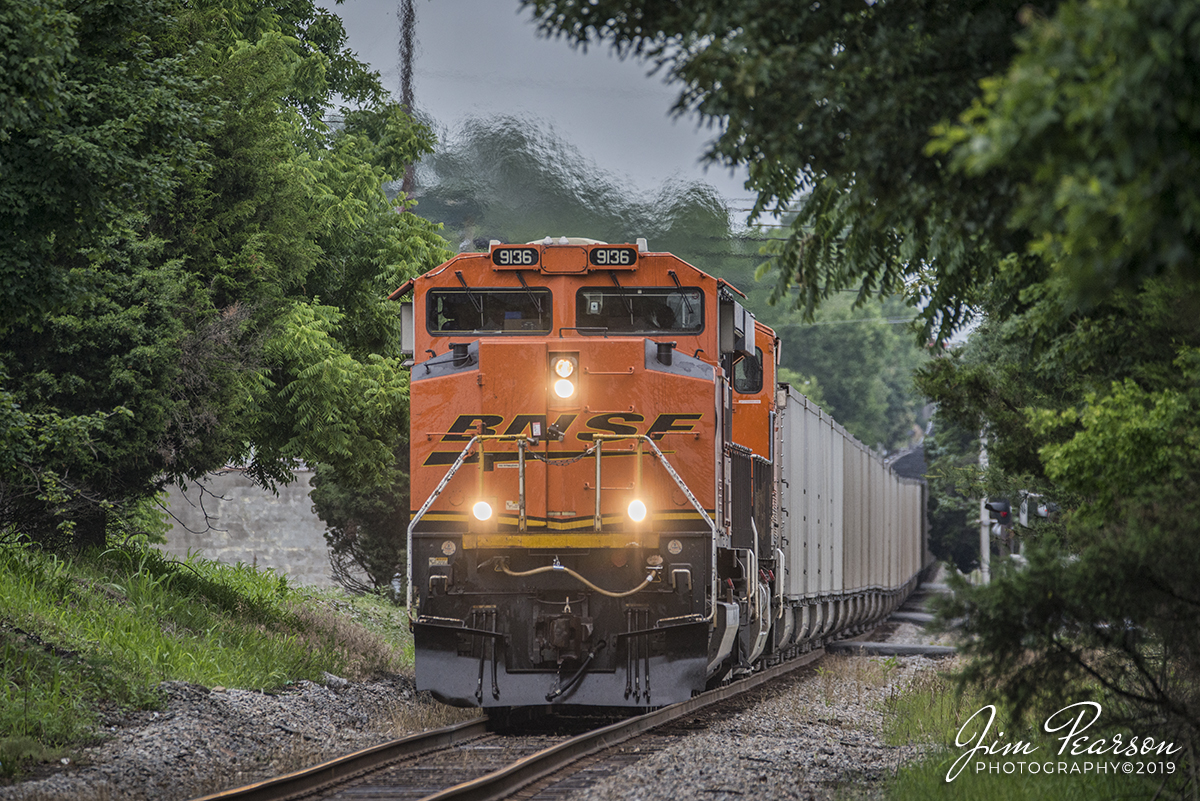 WEB-06.07.19 CSX R901 with BNSDF 9136 SB at Madisonville, Ky