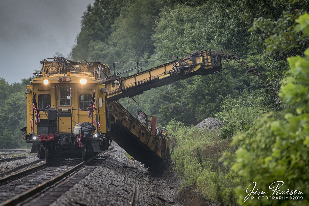 WEB-07.15.19 LoRam Ditcher working at South Atkinson, Madisonville, Ky