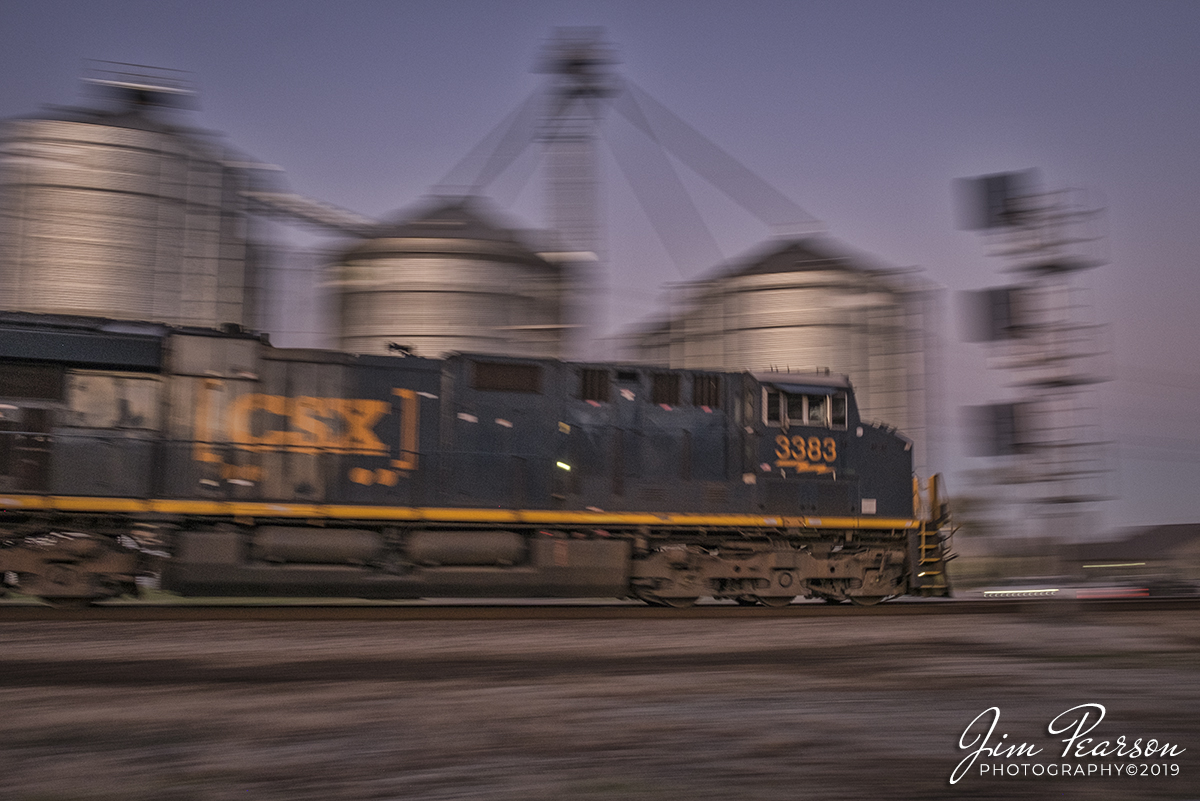 November 4, 2019 - As the last light of the day begins to fade CSX Q501 passes the signals at Trenton, Kentucky as CSXT 3383 leads a manifest train south on the Henderson Subdivision.