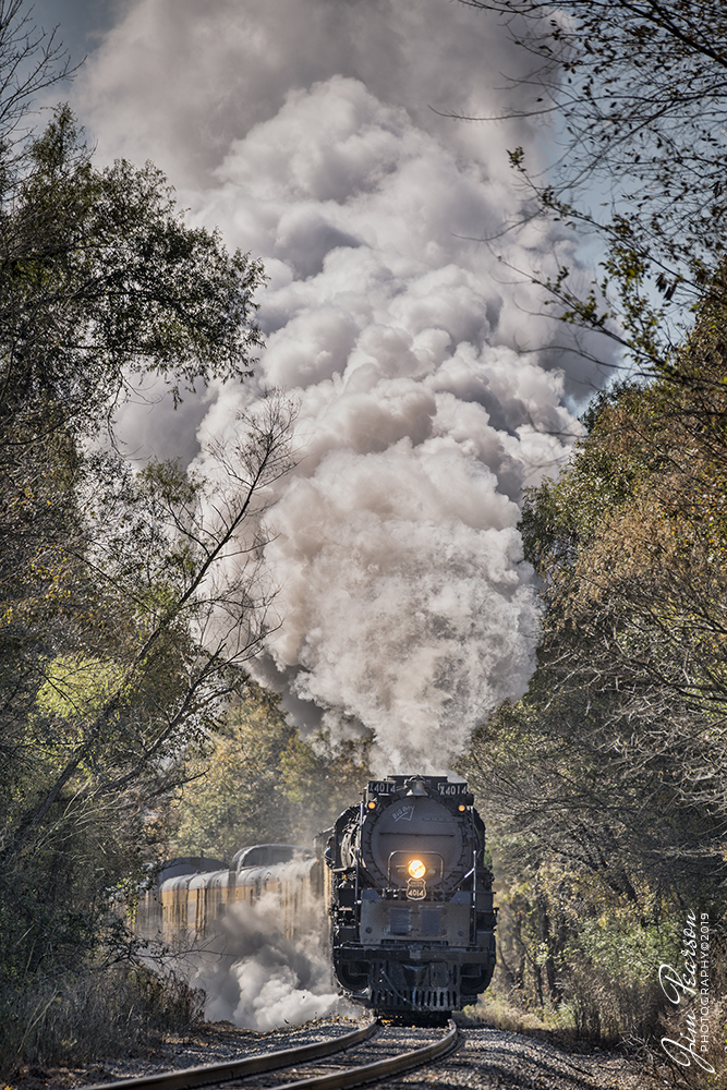 November 12, 2019 - Union Pacific's "Big Boy" 4014 puts out a huge plume of steam as it rounds a curve in the cold November air at Hope, Arkansas as it heads north on the UP's Little Rock Subdivision on its way to Prescott, AR where it tied down for the night during Union Pacific's Great Race Across the Southwest tour.