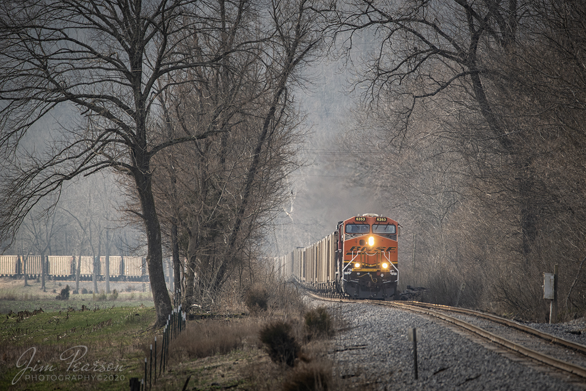 February 8, 2020 - BNSF 6353 & CN 2126 lead a northbound empty coal train, 7,400ft (135 car), with BNSF 5997 as the trailing DPU. Here it makes it's way north through the valley approaching Caneyville, Kentucky where it will meet up with a fresh crew to take the train on to Louisville.