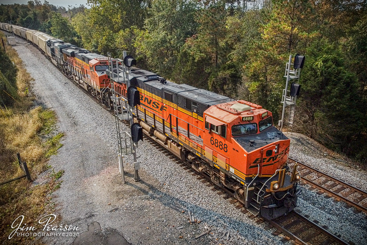 BNSF Leading the Way

BNSF 688 and 8355 lead Potash train CSX K810 as they take the siding at the south end of the Slaughters Siding, preparing to meet CSX Q025 at Slaughters, Kentucky as the head north on the Henderson Subdivision on October 17, 2020.

Tech Info: DJI Mavic Mini Drone, JPG, 4.5mm (24mm equivalent lens) f/2.8, 1/3200, ISO 400.
