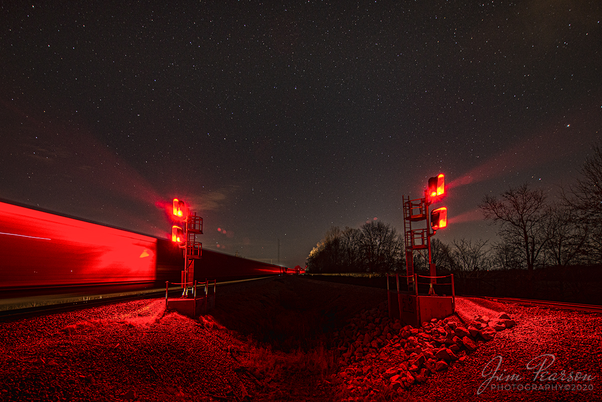 Last shot on a cold winter night move on the CN

We'll, technically it's not really winter yet, but it was a cold night as I did one last night shot after a day of chasing the CN IC Heritage unit, 3008 through Missouri and Illinois.

On the way home we stopped off at CN's Chiles Junction and I caught a southbound Canadian National loaded coal train under a starry sky as it passed the LED signals the junction in West Paducah, Kentucky on the CN Bluford Subdivision on December 2nd. 2020.

Tech Info: Nikon D800, RAW, Irex 11mm, f/4, 30 seconds, ISO 400.