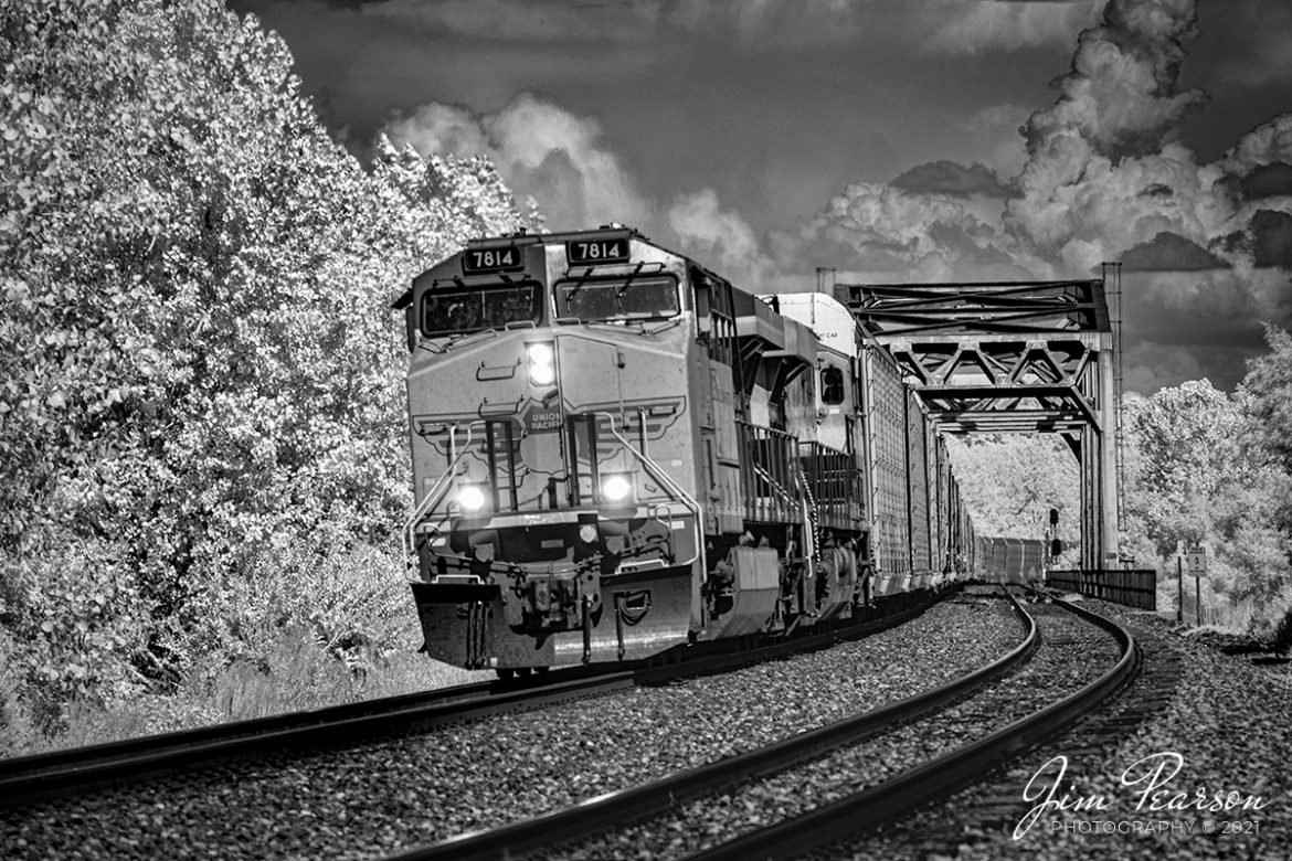 The crew of Union Pacific 7814 leads a northbound autorack as it crosses the Kaskaskia River on the UP Chester Subdivision at Brewerville, Illinois in Infrared on August 28th, 2021.

Tech Info: Fuji XT-1, RAW, sensor converted to 720nm B&W IR, Nikon 70-300 @220mm, f/8, 1/500, ISO 200.

#jimpearsonphotography #infraredphotography #irphotography, #infraredtrains #trainphotographer #railroadphotographer