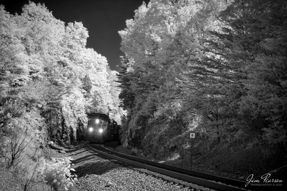 This weeks Saturday Infrared photo is of CSXT 499 leading a southbound loaded coal train as they make their way through Crofton Cut on the Henderson Subdivision on May 29th, 2023, just north of Crofton, Kentucky.

Tech Info: Fuji XT-1, RAW, Converted to 720nm B&W IR, Nikon 10-24 @24mm, f/4, 1/500, ISO 200.

#trainphotography #railroadphotography #trains #railways #jimpearsonphotography #infraredtrainphotography #infraredphotography #trainphotographer #railroadphotographer #CSXRailorad #CroftonKy