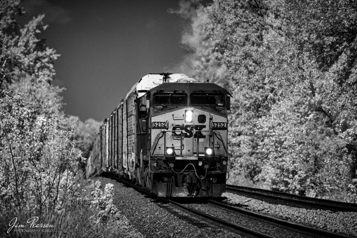 In this weeks Saturday Infrared view, we catch CSX I025 as it heads south into downtown Crofton, Kentucky on the Henderson Subdivision, on September 30th, 2023, with CSXT 5252 leading the way.

Tech Info: Fuji XT-1, RAW, Converted to 720nm B&W IR, Sigma 150-600 @ 270mm, f/5.6, 1/400, ISO 1100.

#trainphotography #railroadphotography #trains #railways #dronephotography #trainphotographer #railroadphotographer #jimpearsonphotography #CSXrailway #infrared #infraredtrainphotography