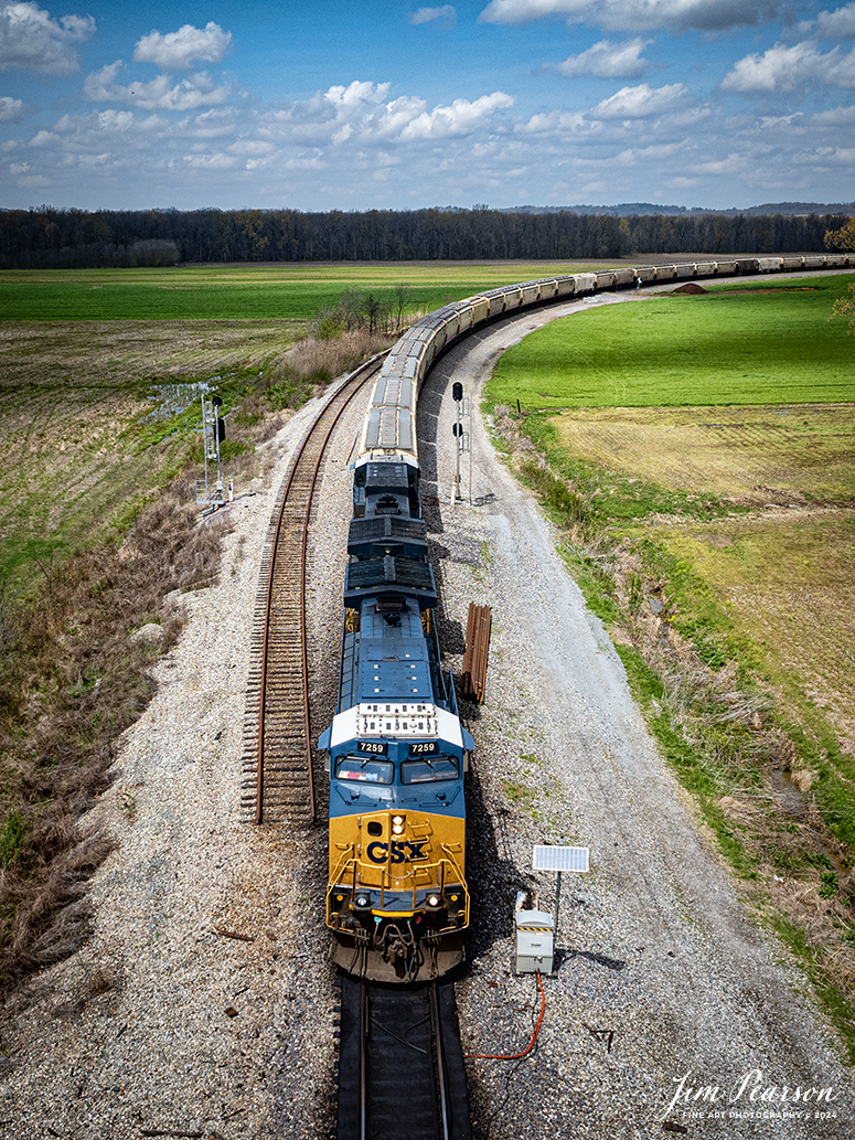 CSXT 7259 leads loaded grain train G351 as they pass the deactivated siding at Breton, Ky, as the head south on April 8th, 2024, on the CSX Henderson Subdivision.

Tech Info: DJI Mavic 3 Classic Drone, RAW, 22mm, f/2.8, 1/1600, ISO 100.
