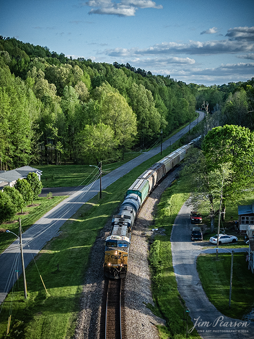 CSX M500 heads north at Mortons Gap, Kentucky, as they make their way north on a beautiful spring evening, on April 15th, 2024, along the CSX Henderson Subdivision.

Tech Info: DJI Mavic 3 Classic Drone, RAW, 22mm, f/2.8, 1/2000, ISO 160.