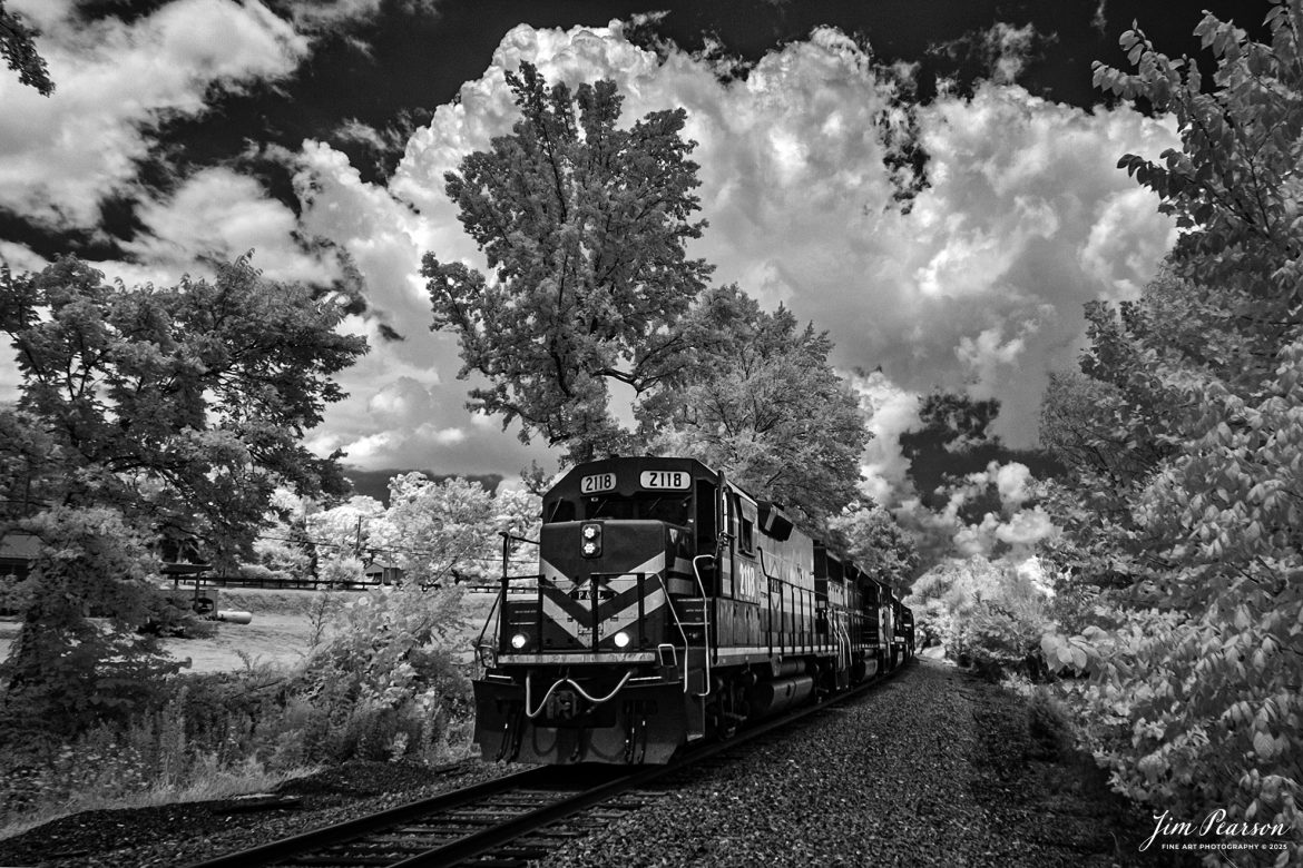 In this week’s Saturday Infrared photo, we catch Paducah and Louisville Railway 2118 as it leads a loaded coal train south at Richland, Kentucky, on July 10th, 2025, on the Paducah and Louisville Railway.

According to Wikipedia: The Paducah & Louisville Railway is a Class II railroad that operates freight service between Paducah and Louisville, Kentucky. The line is located entirely within the Commonwealth of Kentucky. The 270-mile line was purchased from Illinois Central Gulf Railroad in August of 1986.

Tech Info: Fuji, RAW, Nikon 10-24 @ 10mm, f/3.5, 1/1000, ISO 400.

#railroad #railroads #train, #trains #railway #railway #railtransport #railroadengines #picturesoftrains #picturesofrailways #besttrainphotograph #bestphoto #photographyoftrains #bestsoldpicture #JimPearsonPhotography #pal #shortlinerailroad #irphotography
