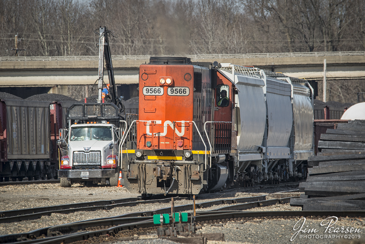 February 13, 2019 - CN 9566 runs long nose forward as it shuttles 3 cars into their yard at Fulton, Ky. - #jimstrainphotos #kentuckyrailroads #trains #nikond800 #railroad #railroads #train #railways #railway #cn #canadiannational