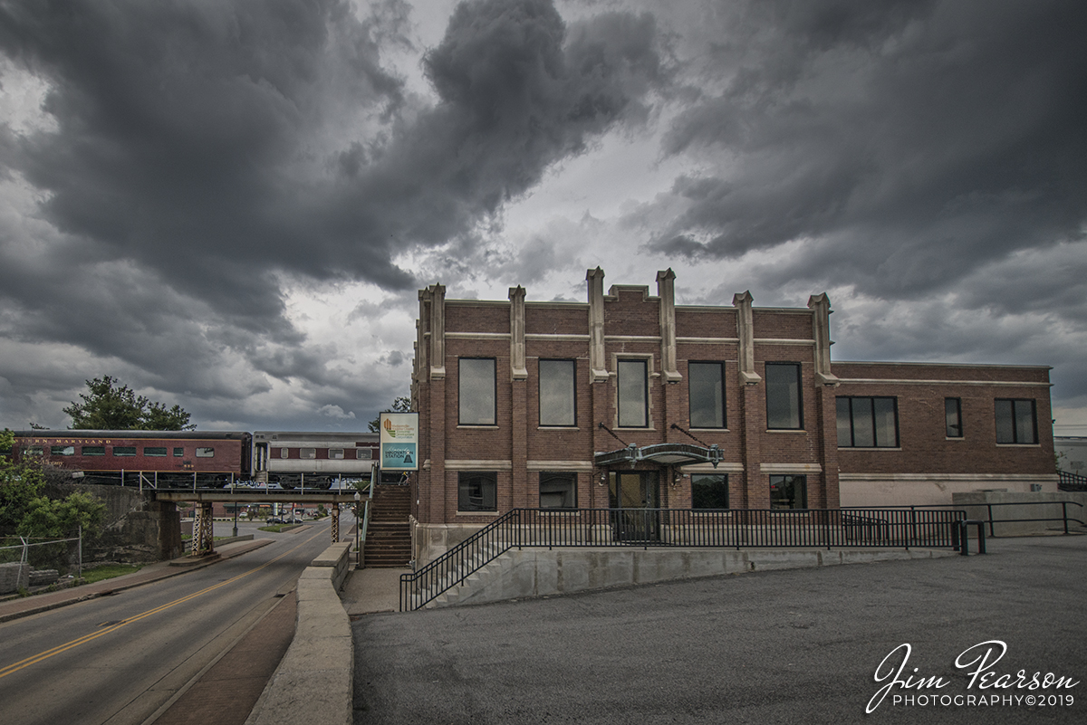 WEB-04.25.19 Q501-24 with Western Maryland Coaches SB at L&N Depot Madisonville, Ky