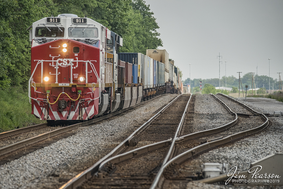 WEB-05.18.19 CSX Q026-17 with CSXT 911 leading NB departing Casky, Hopkinsville, KY