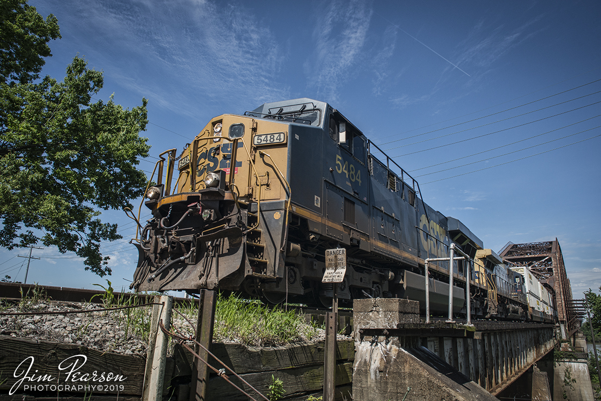 WEB-06.12.19 CSX Q029 SB on Ohio River Bridge, Henderson, Ky