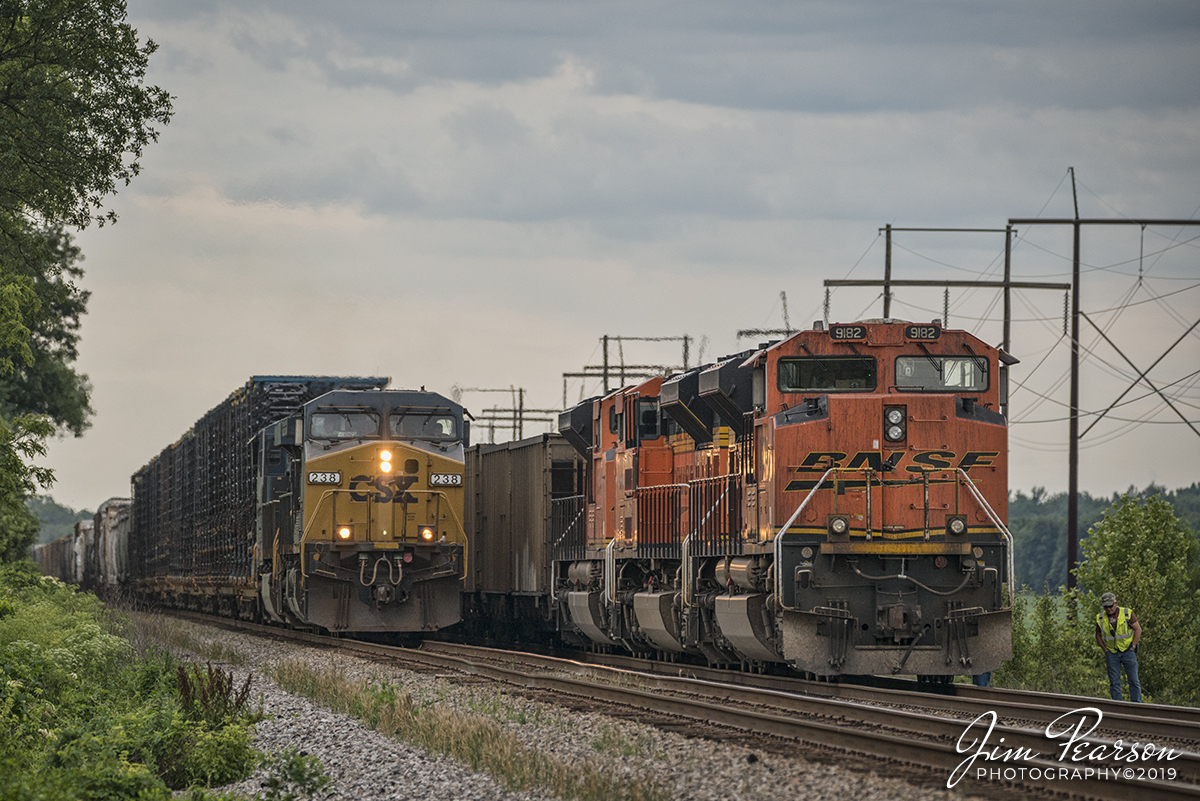 WEB-06.12.19 CSX Q588-12 passes R900-11 NB at Rankin, Henderson, Ky