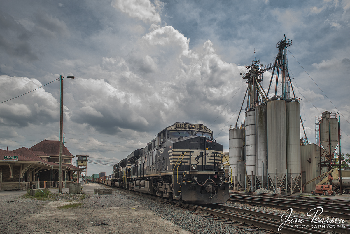 WEB-06.15.19 NS 7630 passing station at Danville, Ky