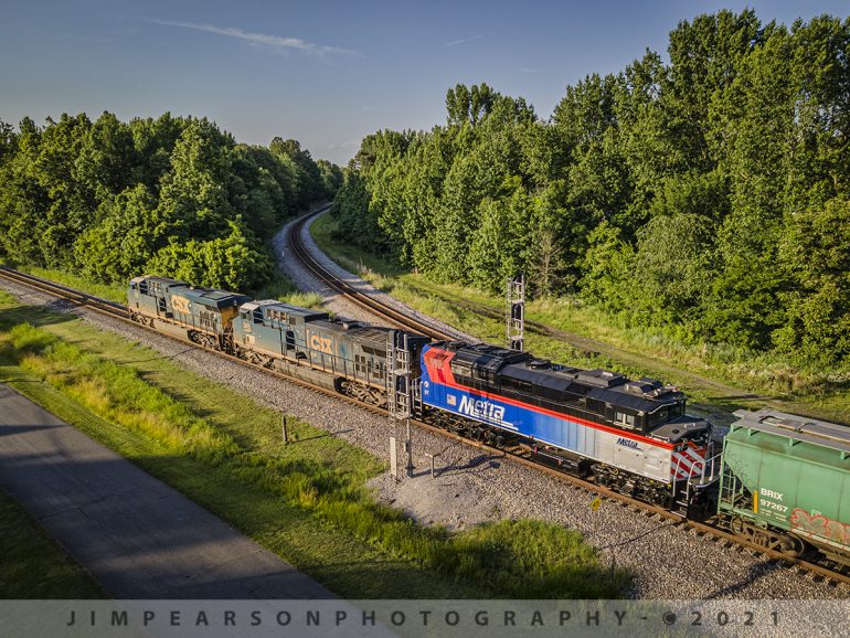 Northbound CSX 648 with Metra 97 trailing at Mortons Gap, Ky Jim