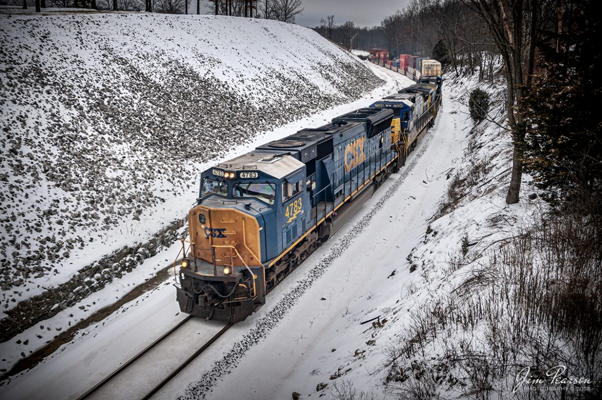 Well, I had to search through my files all the way back to December 16th, 2008 to find a photograph of a train in the snow close to Christmas Day here in Western Kentucky. 

Today's current temperature here in Richland, Ky is 70 degrees, a far cry from the day I captured this southbound intermodal (Q025 in todays traffic, but not sure back then) as it makes its way through the single tracked S curve at Nortonville, KY on the Henderson Subdivision.

Today this section has been double tracked from just south of Mortons Gap to just north of Mannington, Ky. A big improvement in the flow of trains through this area.

Tech Info: Nikon D300, RAW, Sigma 24-70 @ 24mm, f/8, 1/250, ISO 250.

#trainphotography #railroadphotography #trains #railways #jimpearsonphotography #trainphotographer #railroadphotographer