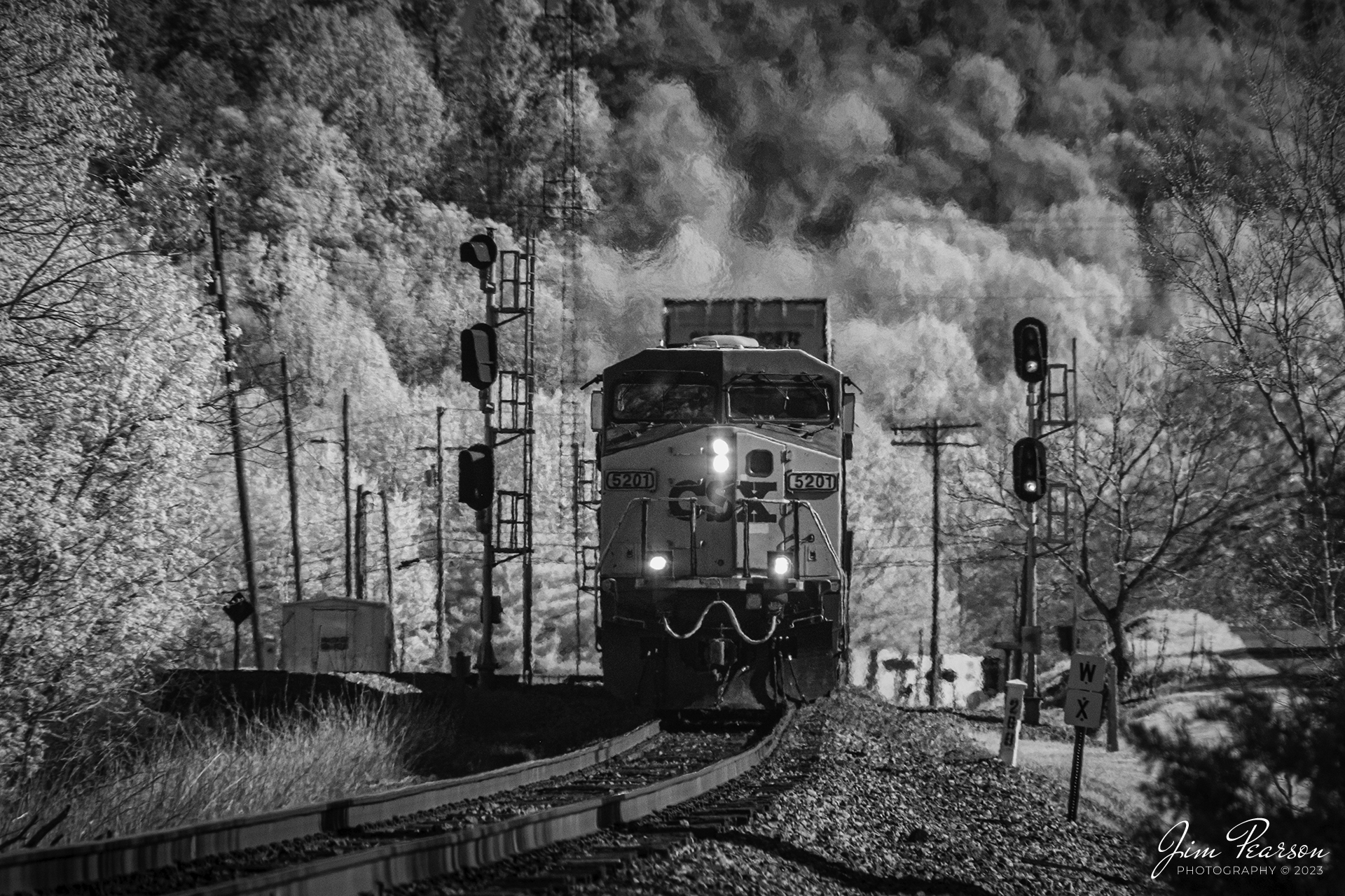 This Weeks Saturday Infrared photo is of intermodal, CSX I028 northbound at Mortons Gap, Ky