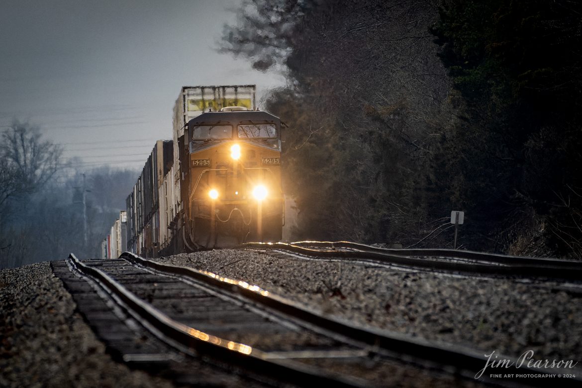 CSX I128 climbs up the grade at middle Kelly on a wet, dreary day, as it heads north on the Henderson Subdivision, on February 22nd, 2024. The long 600mm lens makes the tracks look worse than they are.

Tech Info: Nikon D810, RAW, Sigma 150-600 @ 600mm, f/6.3, 1/1250, ISO 2500.

#trainphotography #railroadphotography #trains #railways #trainphotographer #railroadphotographer #jimpearsonphotography #NikonD810 #TennesseeTrains #CSX #CSXHendersonSubdivision #trending