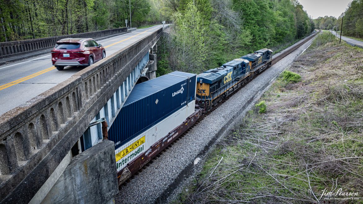 CSX intermodal, I128, passes under the US 41 bridge as it heads north at Mortons Gap, Ky on April 15th, 2024, on the CSX Henderson Subdivision.

Tech Info: DJI Mavic 3 Classic Drone, RAW, 22mm, f/2.8, 1/200, ISO 140.