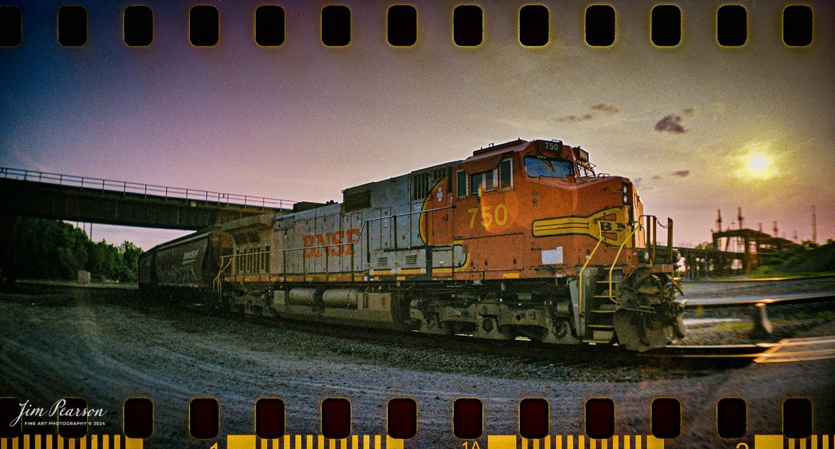 Film Wednesday – BNSF 750 leads a mixed freight at Kansas City, Kansas at Sunrise. This was shot with Lomography Sprocket Rocket, which is the world’s first panoramic wide-angle 35mm film camera designed to expose the sprockets as part of the image, as you can see in this shot.

Tech Info: Lomographic 35mm Sprocket Panoramic Rocket Camera, 30mm Lens, f/16, 1/100sec, Kodacolor Neg film, ISO 400

#JimPearsonPhotography #filmphotography #sprocketrocket #filmphotography